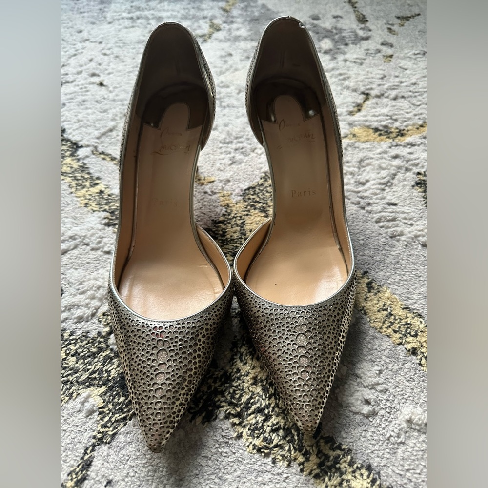Christian Louboutin size 40 1/2